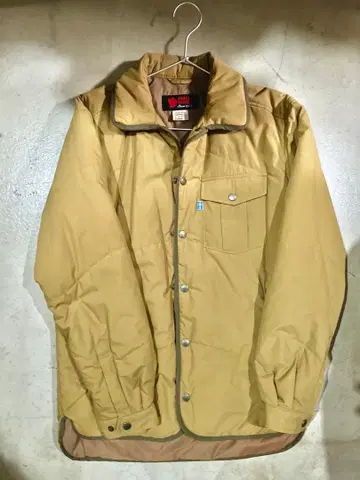 FJALL RAVEN 패딩 자켓 M 사이즈 베이지