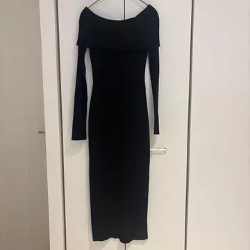 오프숄더 리브 니트 롱 원피스