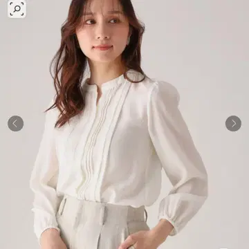 [새상품] COUP DE CHANCE 턱 디자인 블라우스