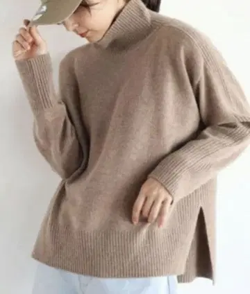 수르 7 긴팔 리브 니트 베이지