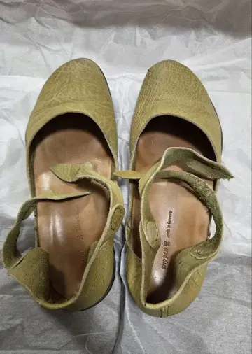 트리픈 피스타치오 그린 발레 슈즈