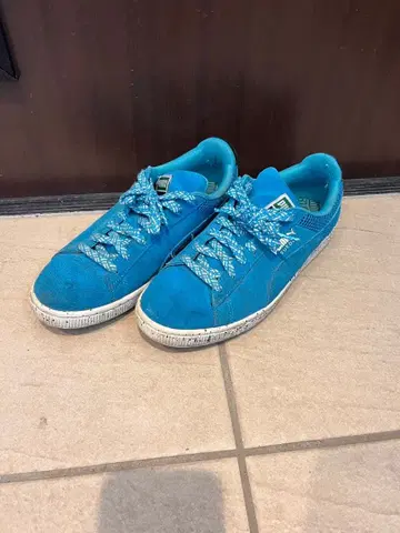 PUMA 스웨이드 스니커즈