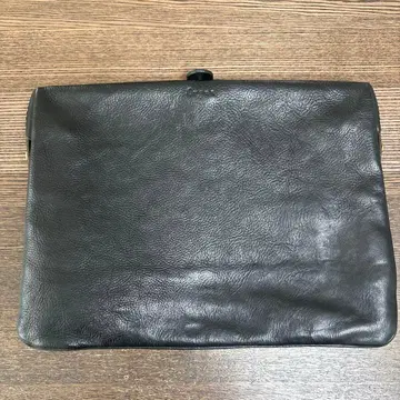 HERZ Organ 클러치백 블랙