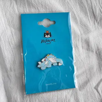 제리캣 스카이드래곤 jellycat 핀 배지