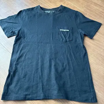 patagonia 블랙 T셔츠 M사이즈