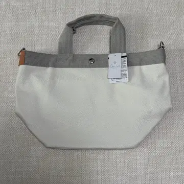 우이 토트 미니 화이트