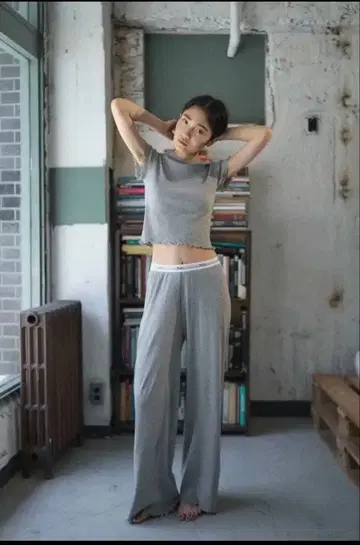 [1회 착용만] Hanes x DODOJEAN 롱 와이드 팬츠 그레이