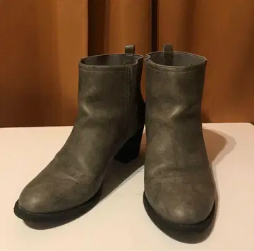 그레이 사이드 고어 부츠 중간 힐