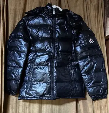 블랙 후드 부착 다운 자켓