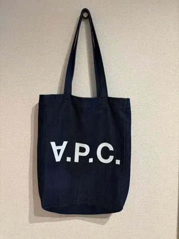 A.P.C. 다크 데님 토트백