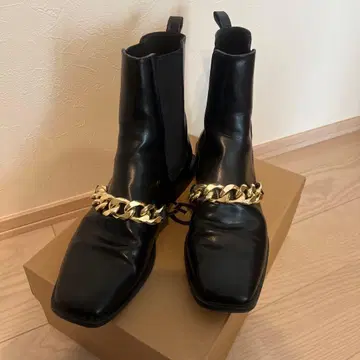 ZARA 블랙 가죽 사이드 고어 부츠 골드 체인 38인치