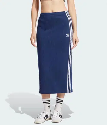 adidas 니트 스커트