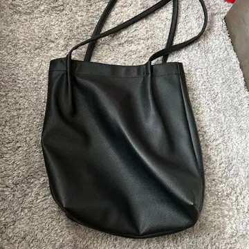 캐틀세존 블랙 토트백