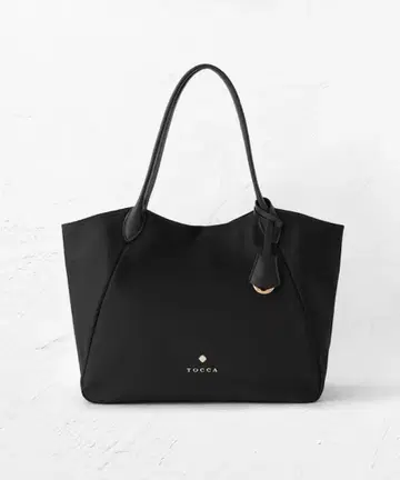 TOCCA 토카 나일론백 토트백 A4 사이즈 대응 블랙