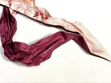 FURLA 꽃무늬 실크 터치 스카프