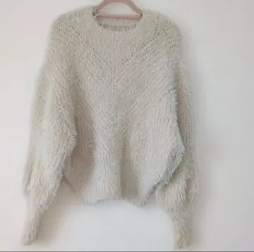 내추럴 뷰티 베이직 릴리얀 니트