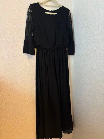 레이스 소매 블랙 팬츠 드레스