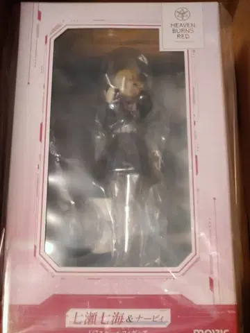 헤븐 번즈 레드 1/7 스케일 피규어 나나세 나나미 & 나비