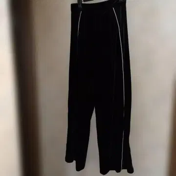 anui 커브 라인 팬츠