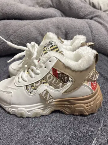 퍼 포함 하이컷 부츠 화이트/베이지