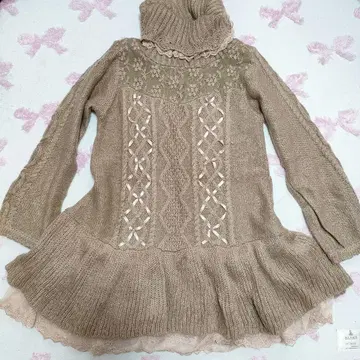 axes femme 베이지 니트 원피스 케이블 짜임 레이스 하이넥