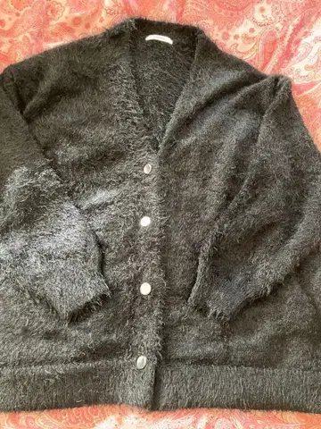 이번 시즌 미사용 새상품 글로벌 워크 샤기 루즈 V넥 가디건 블랙 L