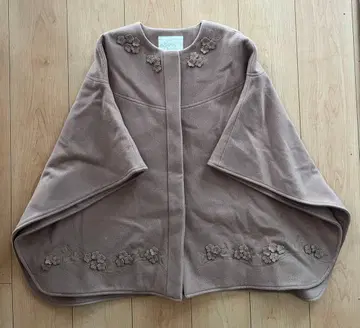 CHESTY 자수 울 판초