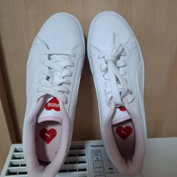 미사용 새상품 PUMA KARMEN L 통굽 스니커즈