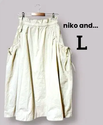 [택 포함 niko and - ] 니코앤드 포켓 개더 스커트 아이보리 L