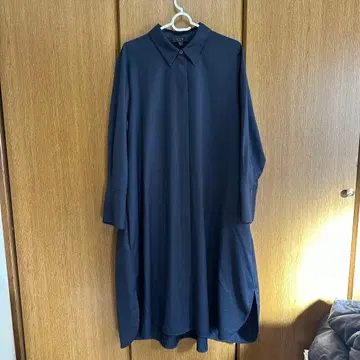COS 짙은 파란색 셔츠 원피스