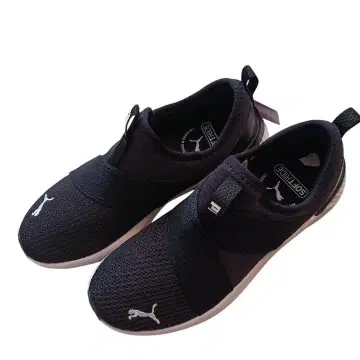 새상품 미사용 PUMA 소프트라이드 블랙 스니커즈 23cm