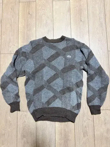 라코스테 니트 은악어 M 사이즈