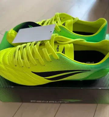 택 포함 새상품 페널티 축구 스파이크 24.5