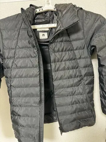 뷰티앤유스 블랙 후드 부착 다운 자켓 700 필파워 m 사이즈