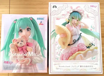 하츠네 미쿠 잠자는 숲속의 미녀 피규어 2개 세트