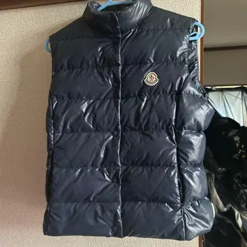MONCLER 네이비 다운 베스트