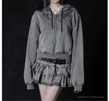 REFLEM 쿠로미 후드티