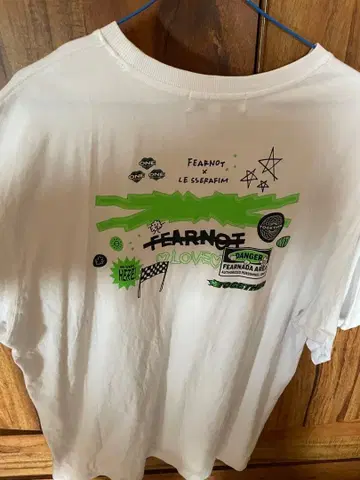 르세라핌 콜라보 티셔츠 XL 화이트