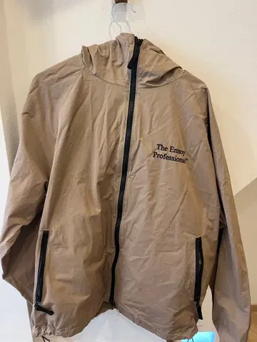 The Envoy Professional 베이지 나일론 자켓
