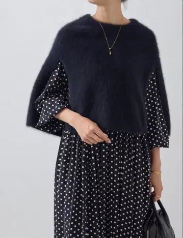 BEARDSLEY 퍼 니트 판초