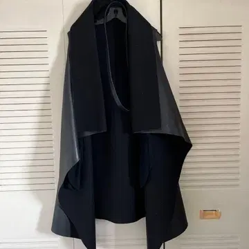 가죽 슬리브리스 베스트