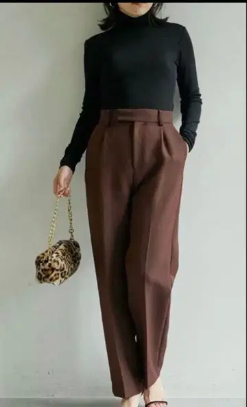 Whim Gazette x 하세가와 쿄코 콜라보 트리플 크로스 팬츠 38