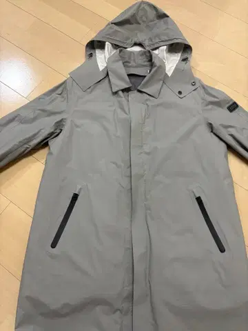 [ 새상품급 ] AIGLE 후드 부착 트렌치코트 투습 방수