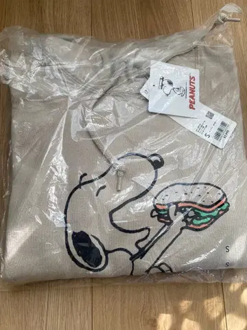 유니클로 피넛 후드 맨투맨 S 스누피