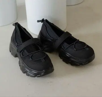 레이스업 발레 스니커즈 M