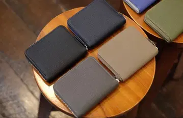 극미품 칸다 미사코 포켓 지갑 슈란켄 카프 블랙