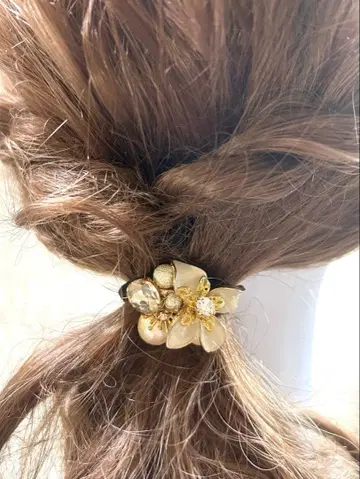 엘레강트한 꽃 모티브 머리끈