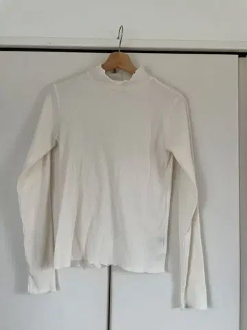 리브 편직 화이트 긴팔 상의 F