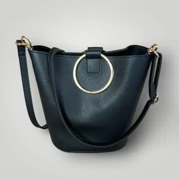 미사용 숄더백 링 핸들 블랙