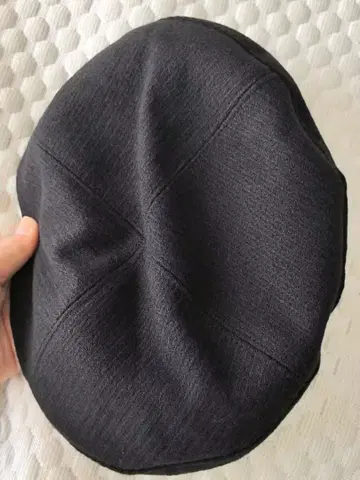 블랙 베레모 울 느낌 원단